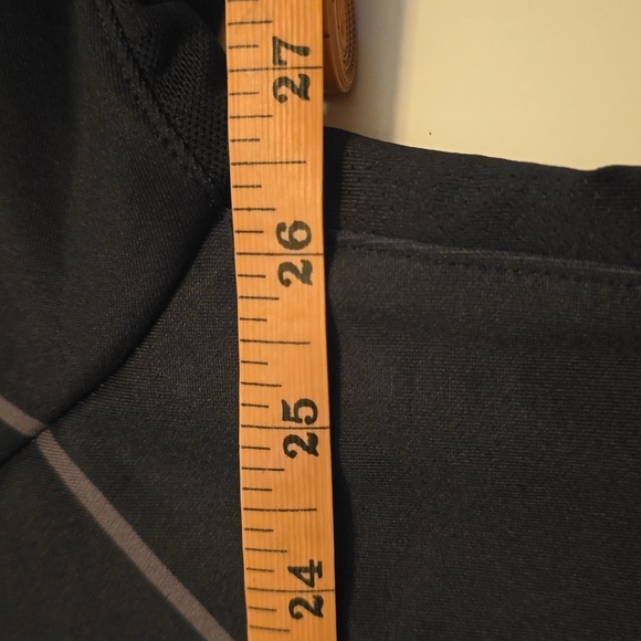 UFC VENUM AUTHENTIC FIGHT NIGHT MEN'S WALKOUT HOODIE - BLACK - Picture 5 of 6